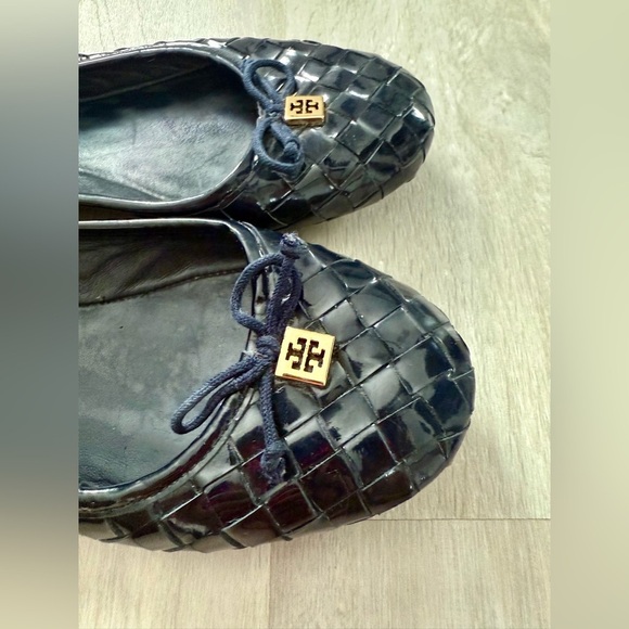 Tory Burch Prescott patent Leather Flats ballet navy blue flats sz 7.5 - Picture 4 of 9
